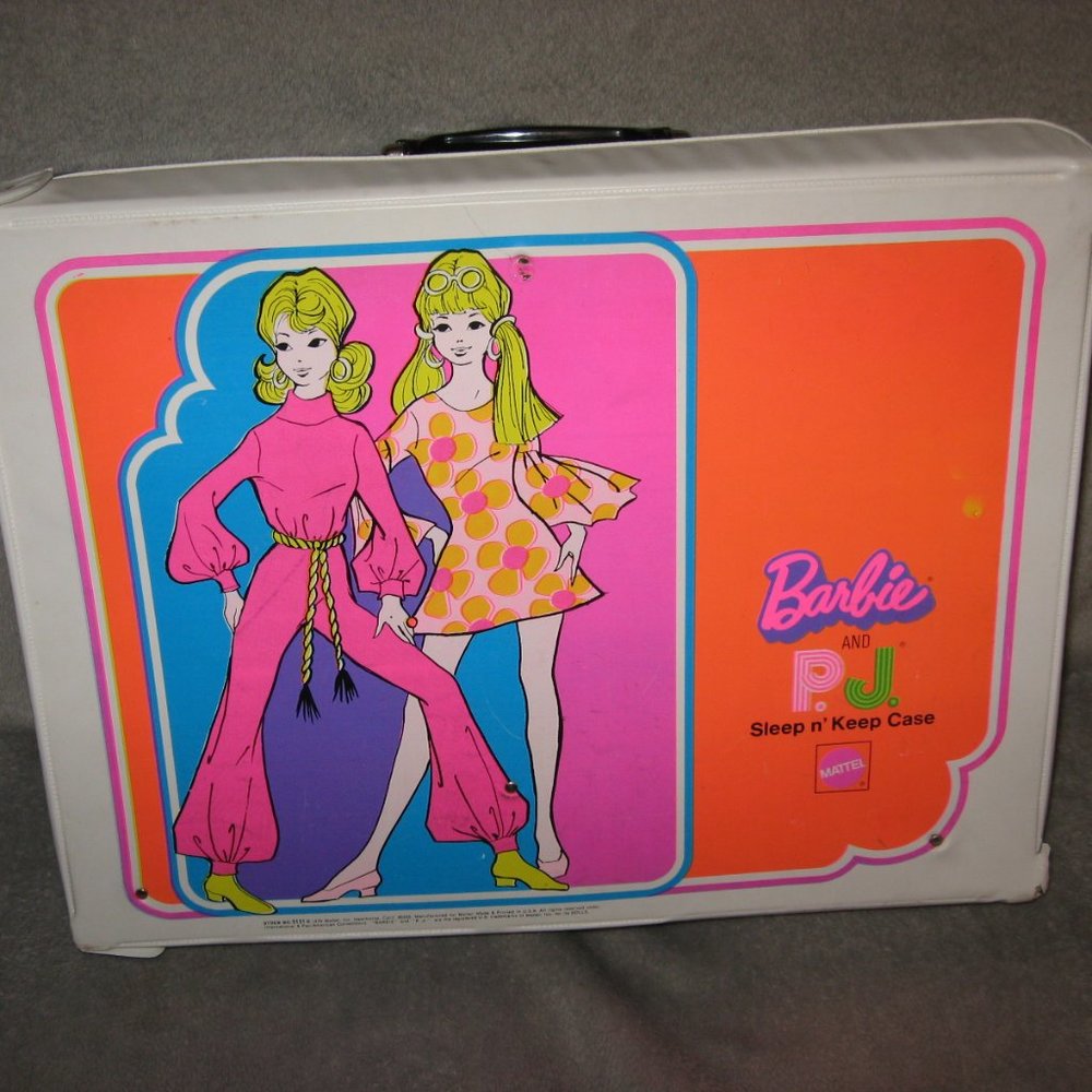 1970 Vintage Barbie & PJ Sleep N Keep Case 2305A10 Fold-Out Bedroom Playset